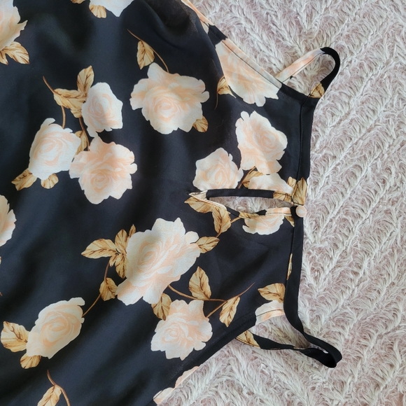 Torrid Size 4 Floral Peplum Shirt - Picture 9 of 9
